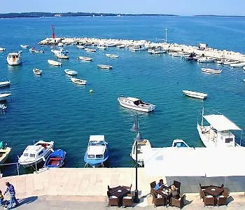 Marina Hotel - Restaurant Fazana